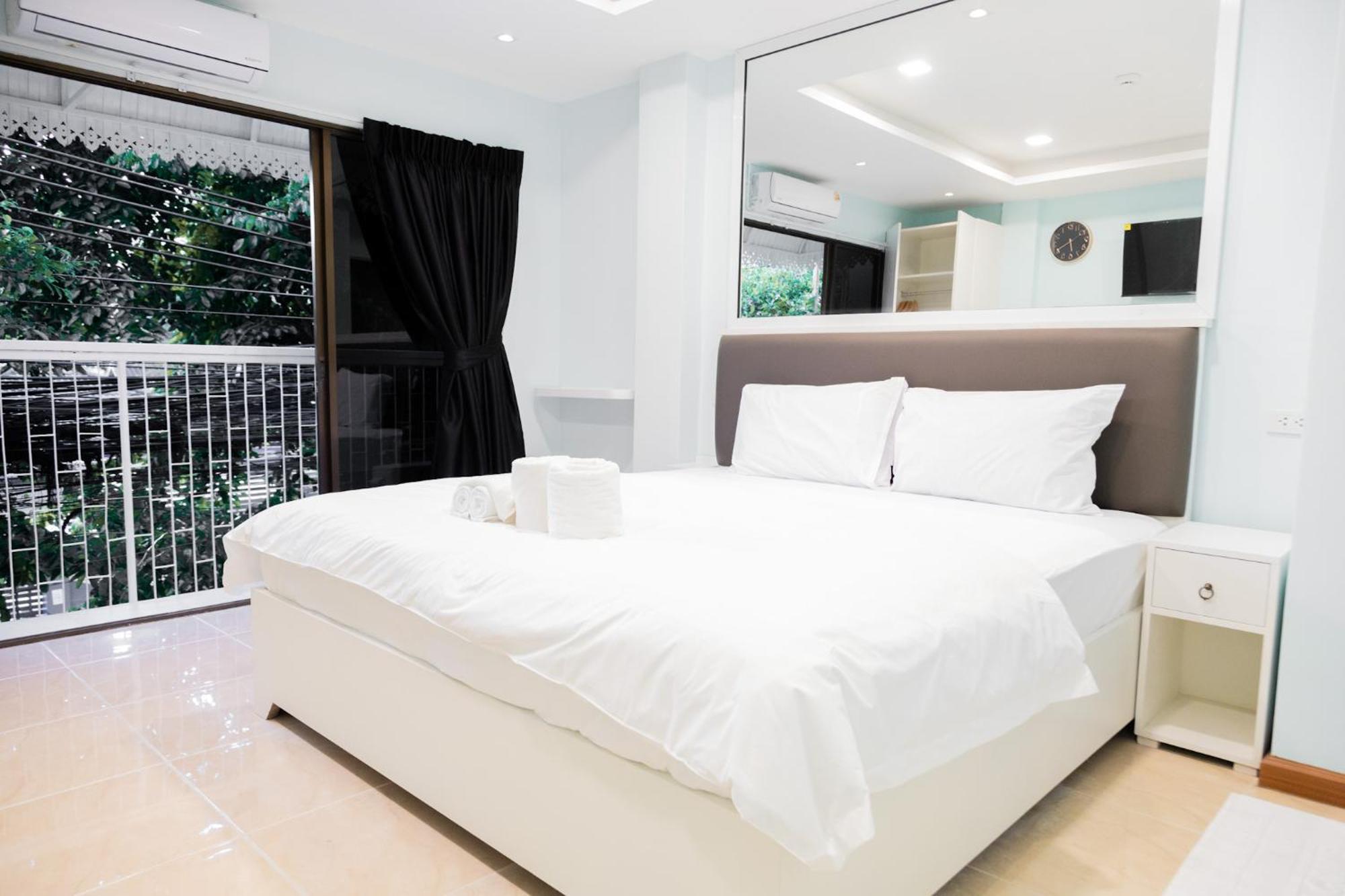 Cozy Stay Inn Bangkok Extérieur photo