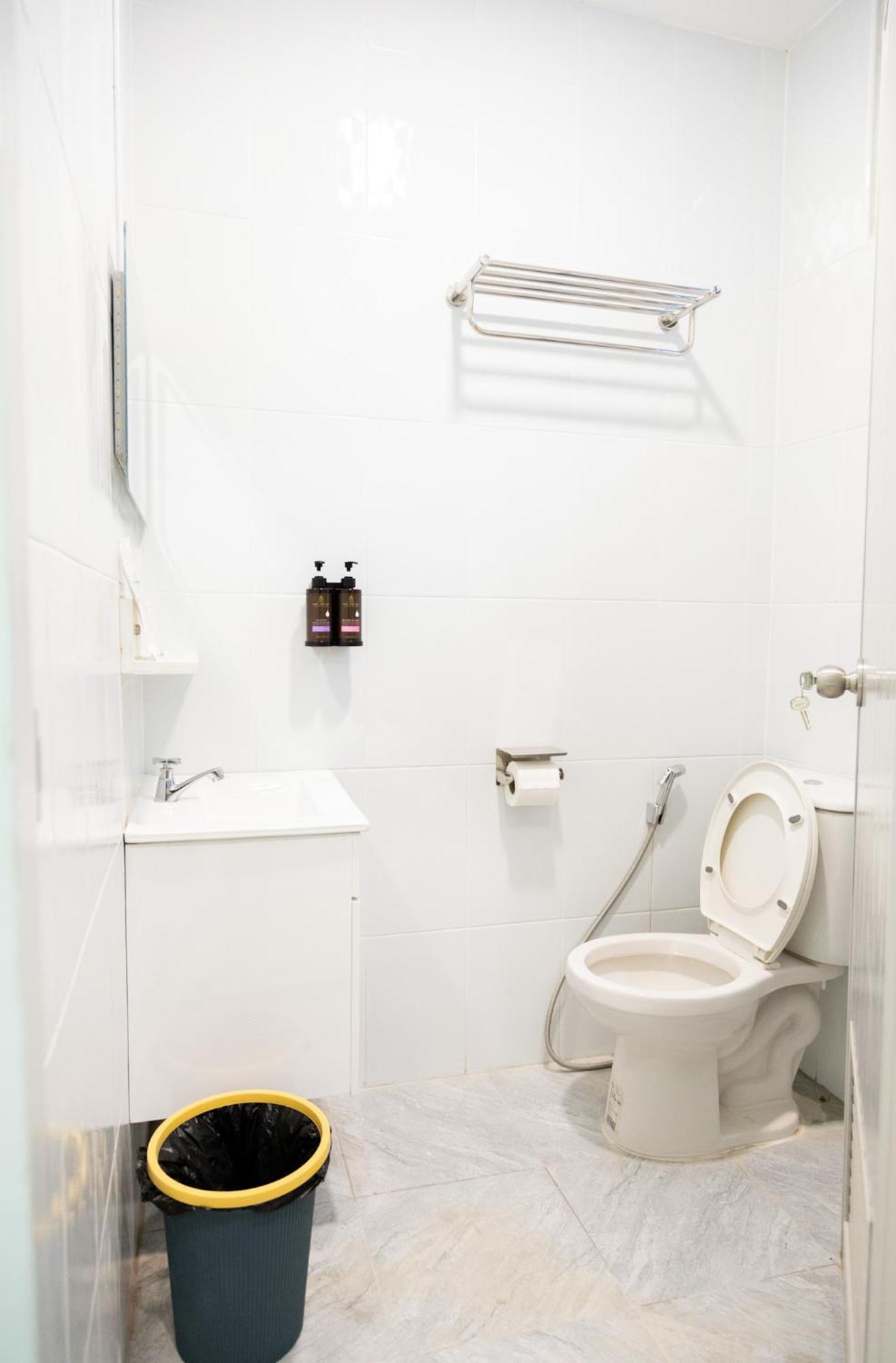 Cozy Stay Inn Bangkok Extérieur photo